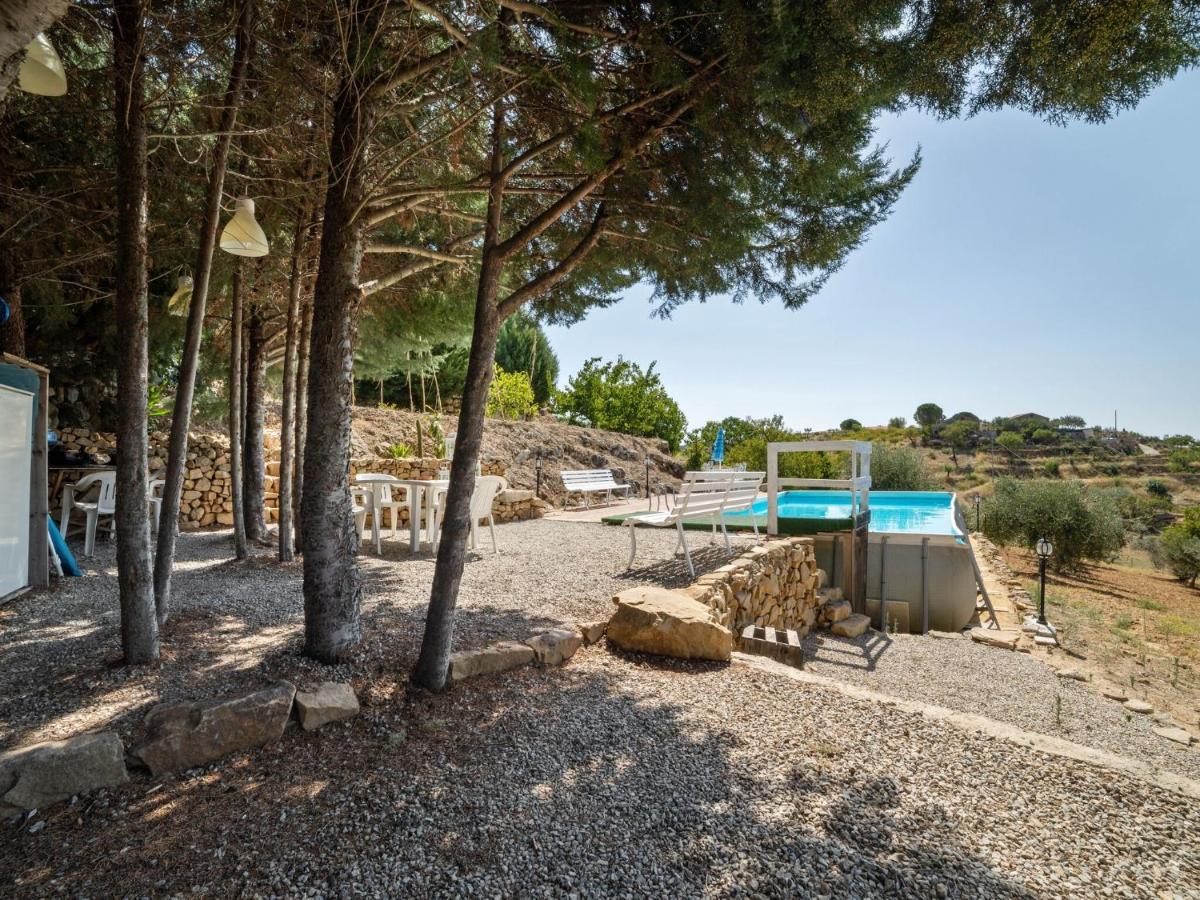 Belvilla By Oyo Modern Villa In Nissoria With Pool エクステリア 写真