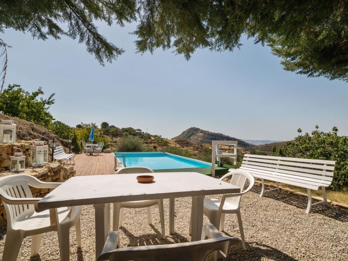 Belvilla By Oyo Modern Villa In Nissoria With Pool エクステリア 写真
